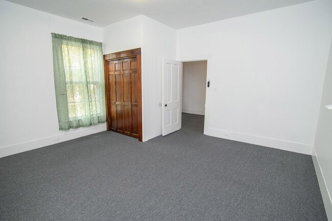 Building Photo - 26 North St