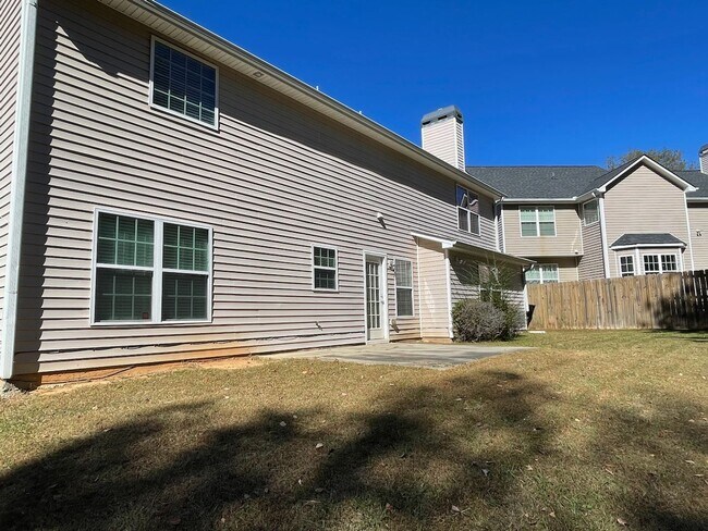 Building Photo - Relax in your spacious home deep in the Watson Grove subdivision