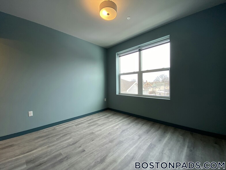 Building Photo - 1258 Massachusetts Ave