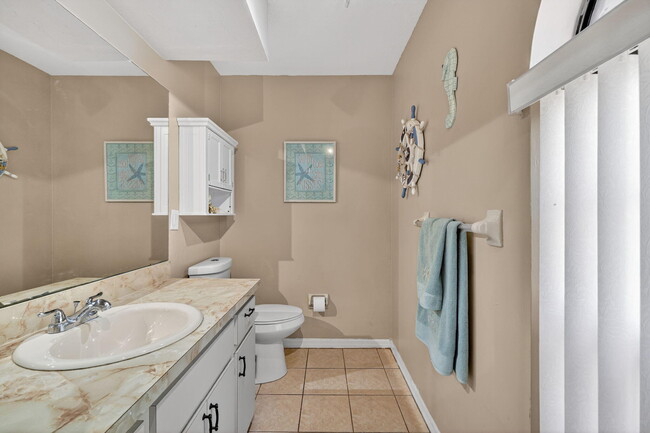 Building Photo - 6180 30th Ct S