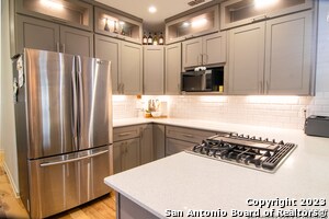 Building Photo - 705 W Elsmere Pl