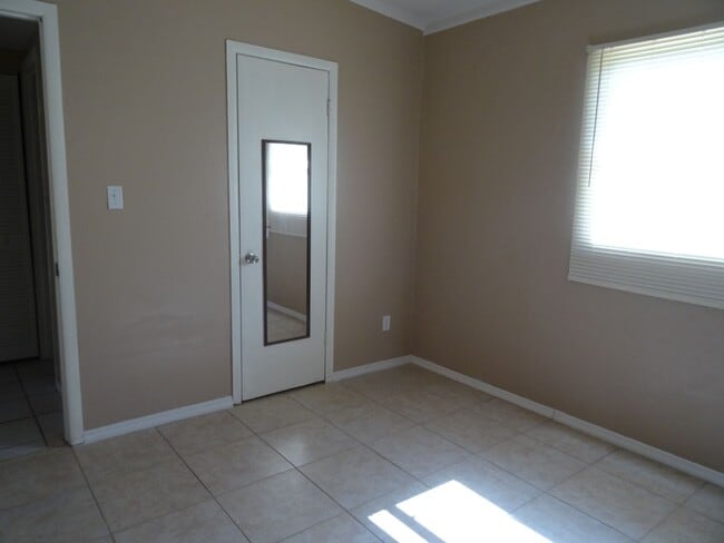 Building Photo - 3 Bed Home for Rent!