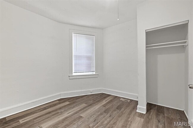 Building Photo - 2703 N Spring Ave