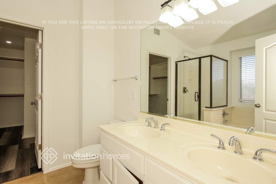 Building Photo - 9825 W Tonopah Dr