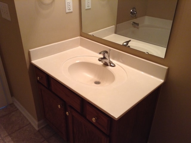 Building Photo - 4500 Wolf Run Dr