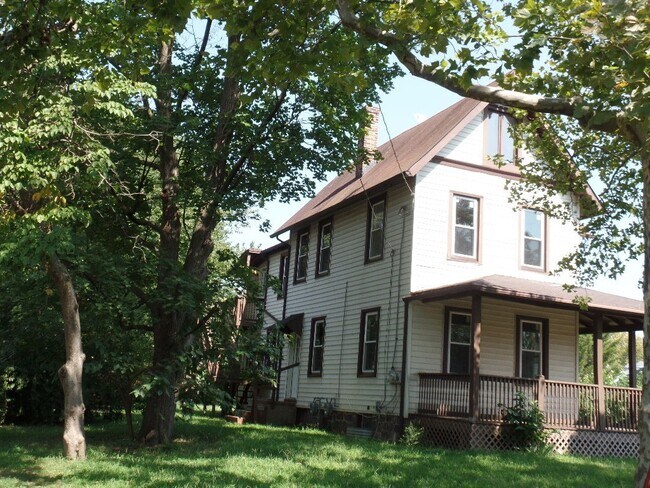 Building Photo - 330 Berkley Ave