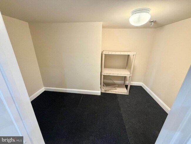 Building Photo - 6944 Ellingham Cir