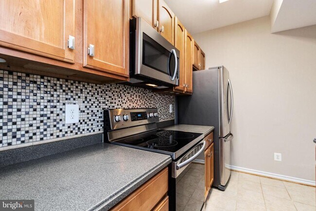 Building Photo - 12151 Penderview Ln