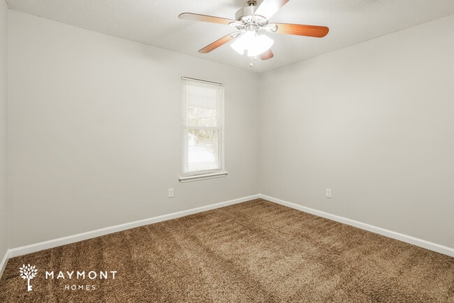 Building Photo - Quaint Ranch Style Home