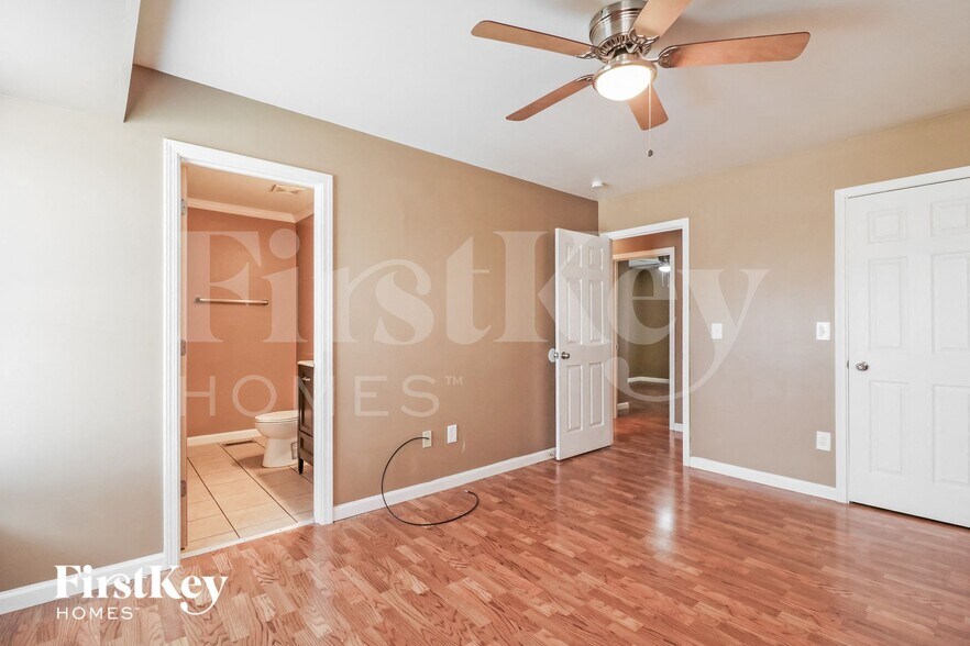 Building Photo - 2 Amber Ridge Ct