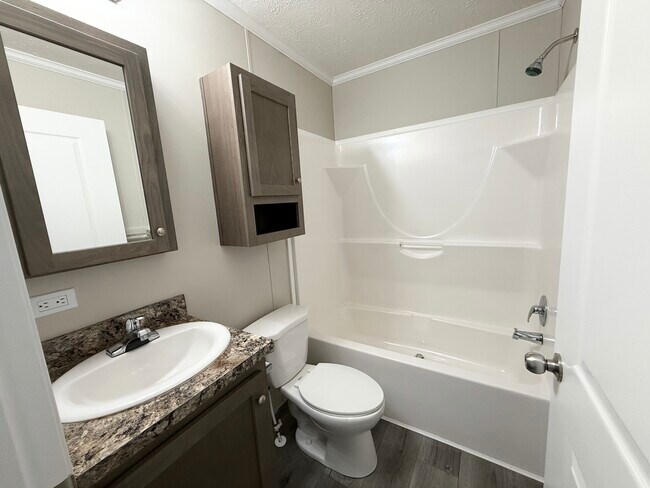 Building Photo - 9356 River Dr