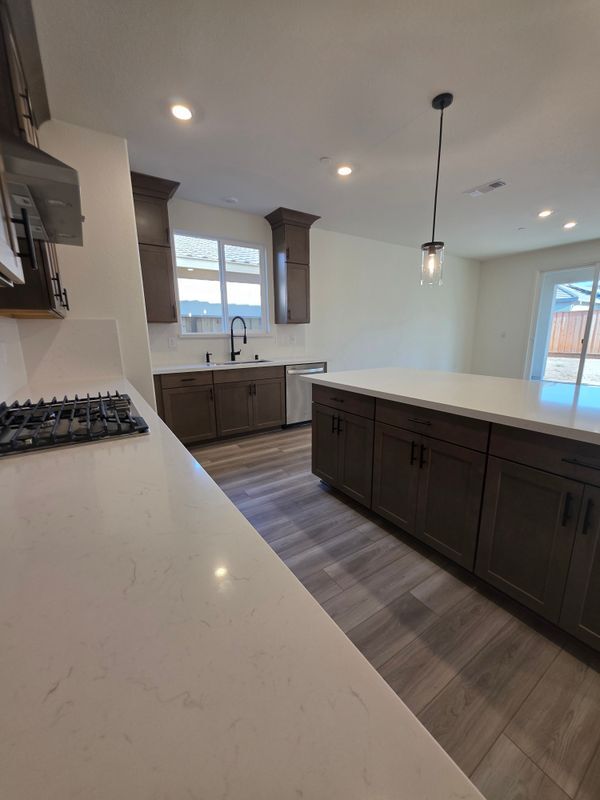 Building Photo - 2508 Oleander Dr