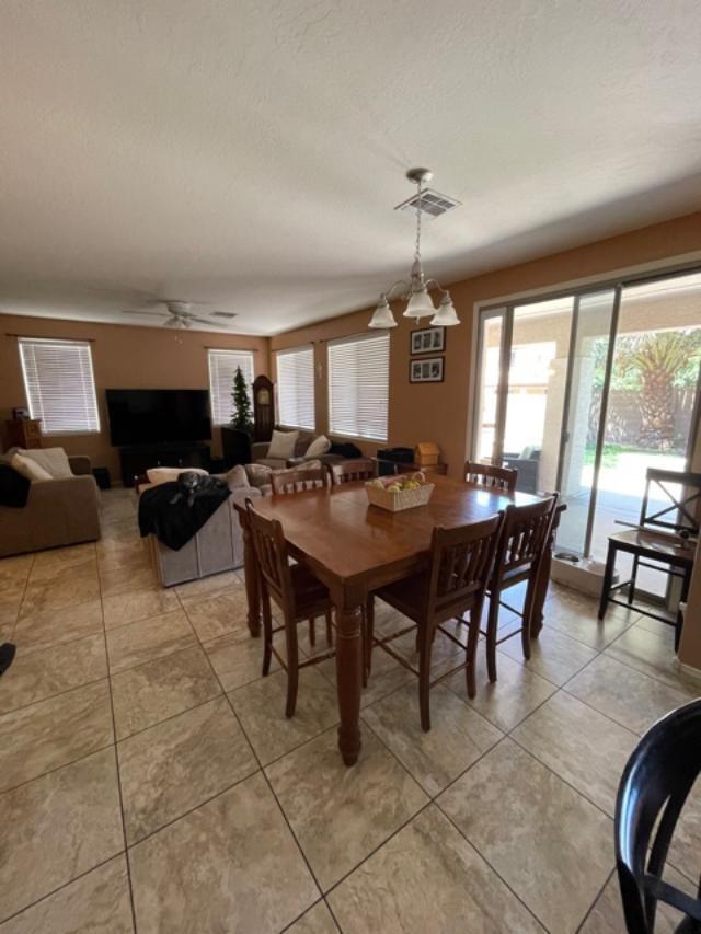 Building Photo - 2732 E Canyon Creek Dr