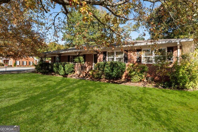 Building Photo - 5122 Lavista Rd