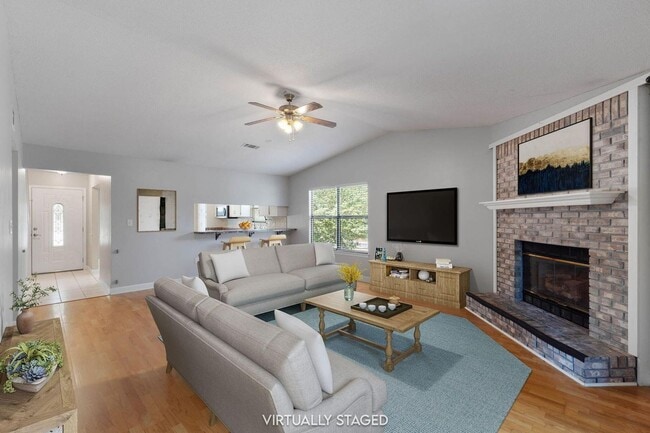 Building Photo - Ideal Niceville Location!