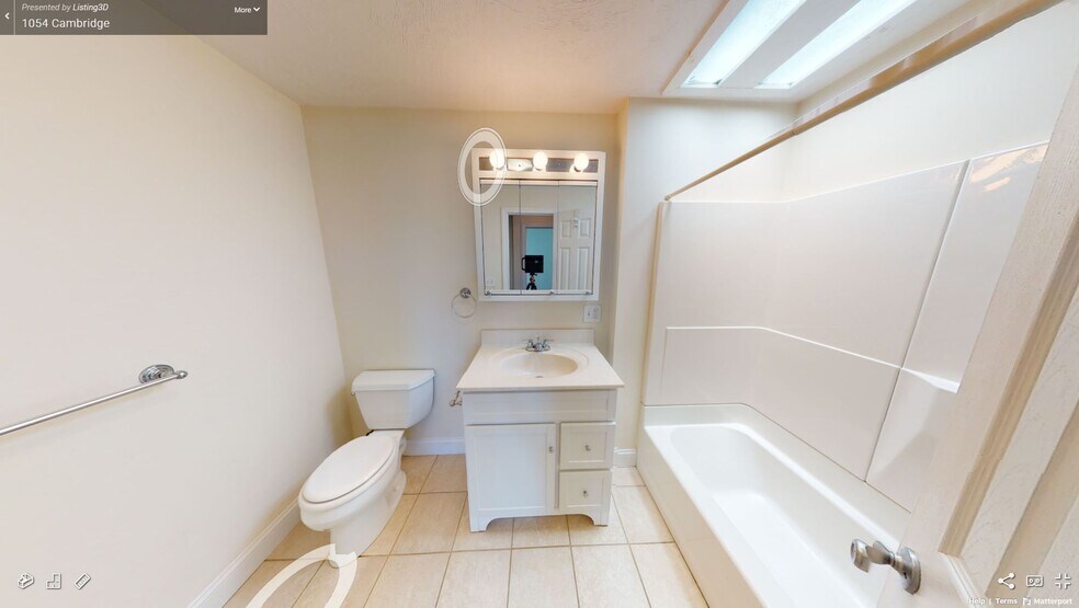 Building Photo - 1054 Cambridge St