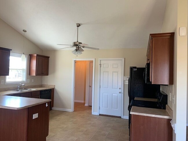 Building Photo - Acorn Ridge Home (RC)