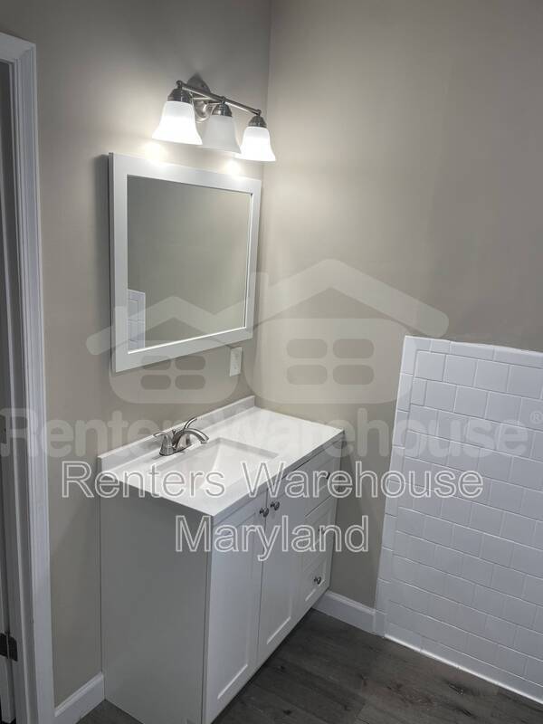 Building Photo - 815 Chauncey Ave