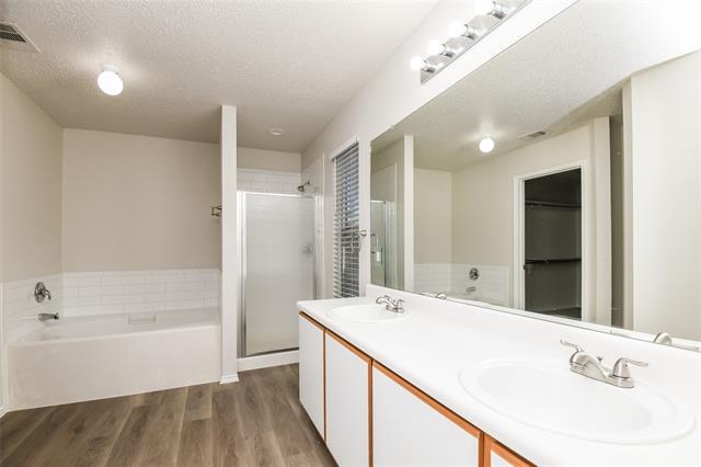 Building Photo - 1220 Cheyenne Ct