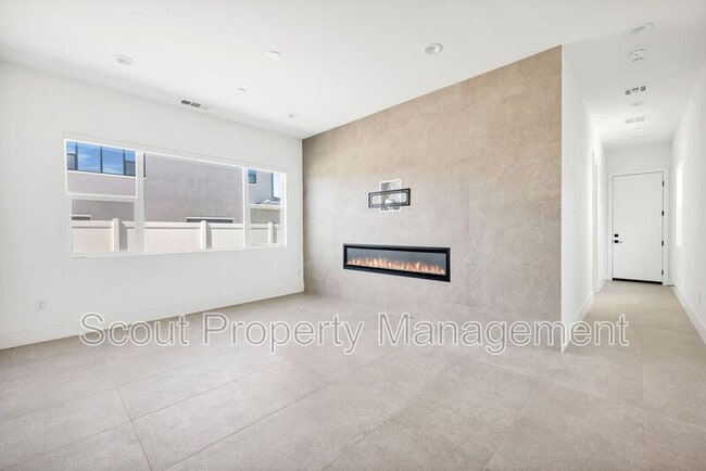 Building Photo - 32195 Daybrook Ter