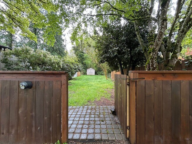 Building Photo - Stunning Views! Secluded 2 Bed, 1 Bath Gem!