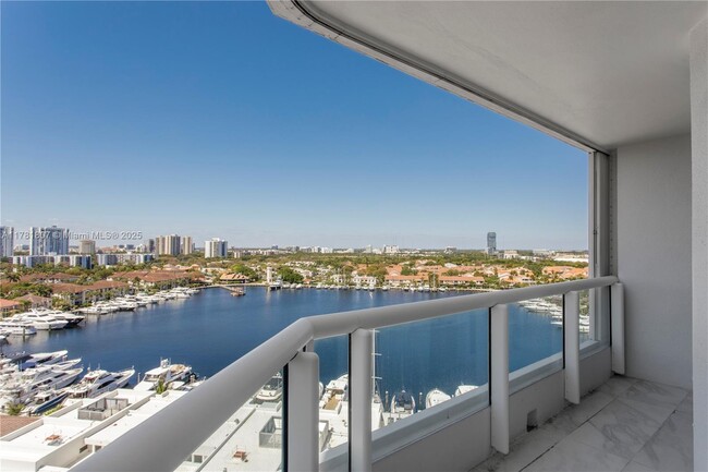Building Photo - 21055 Yacht Club Dr