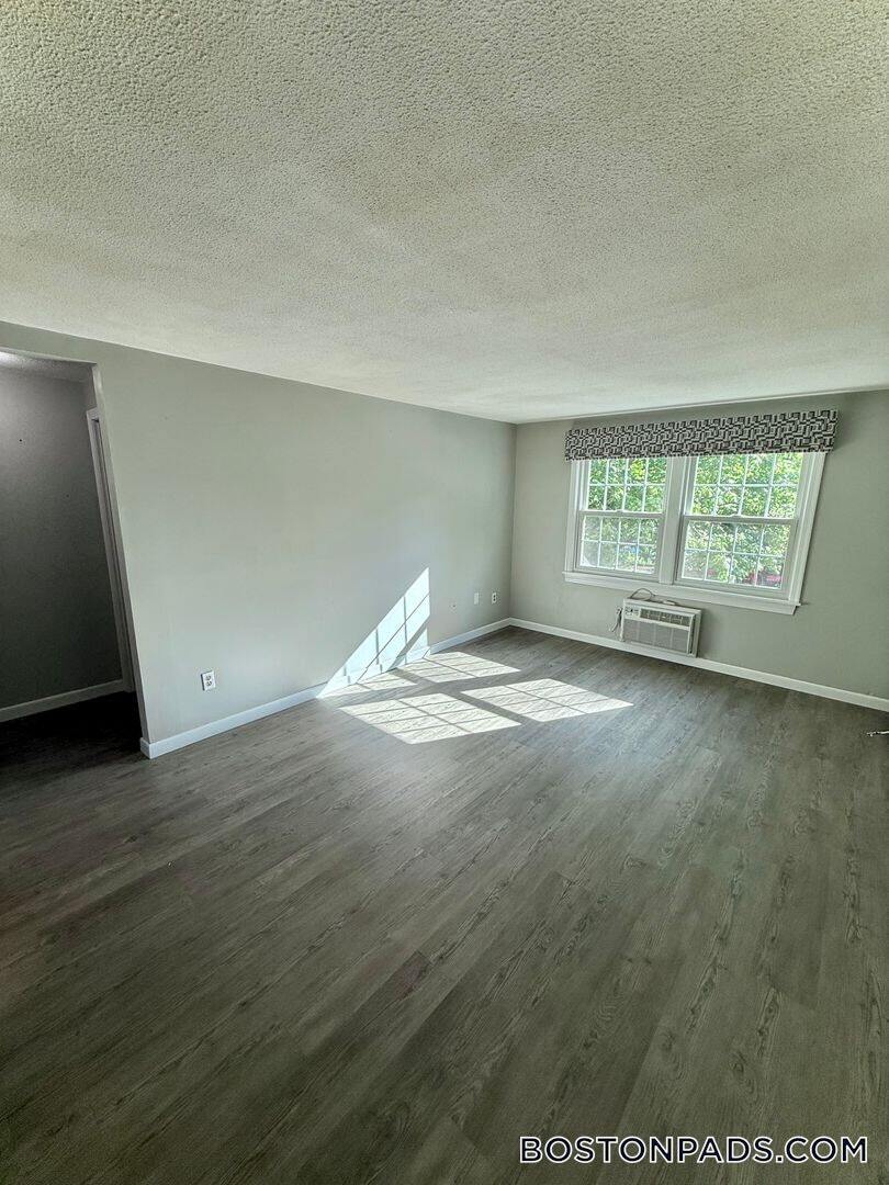 Building Photo - 53 Ridgewood Ln