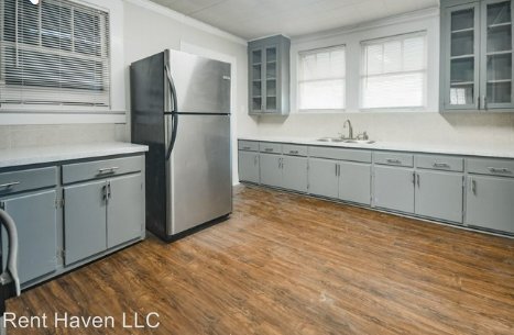 Building Photo - 4213 Ridgewood Ave