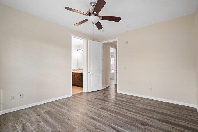 Building Photo - 643 Turnbuckle Dr