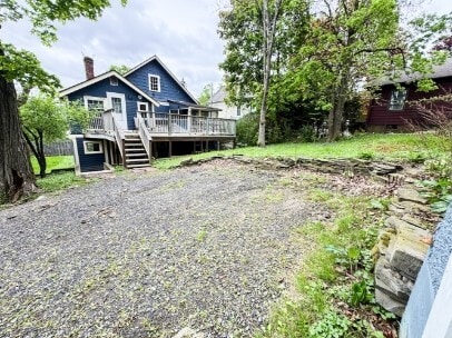 Building Photo - 327 Pleasant St