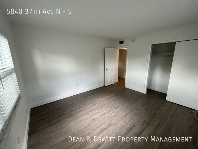 Building Photo - 5840 37th Ave N