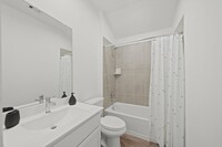 Building Photo - 210 Bella Wy