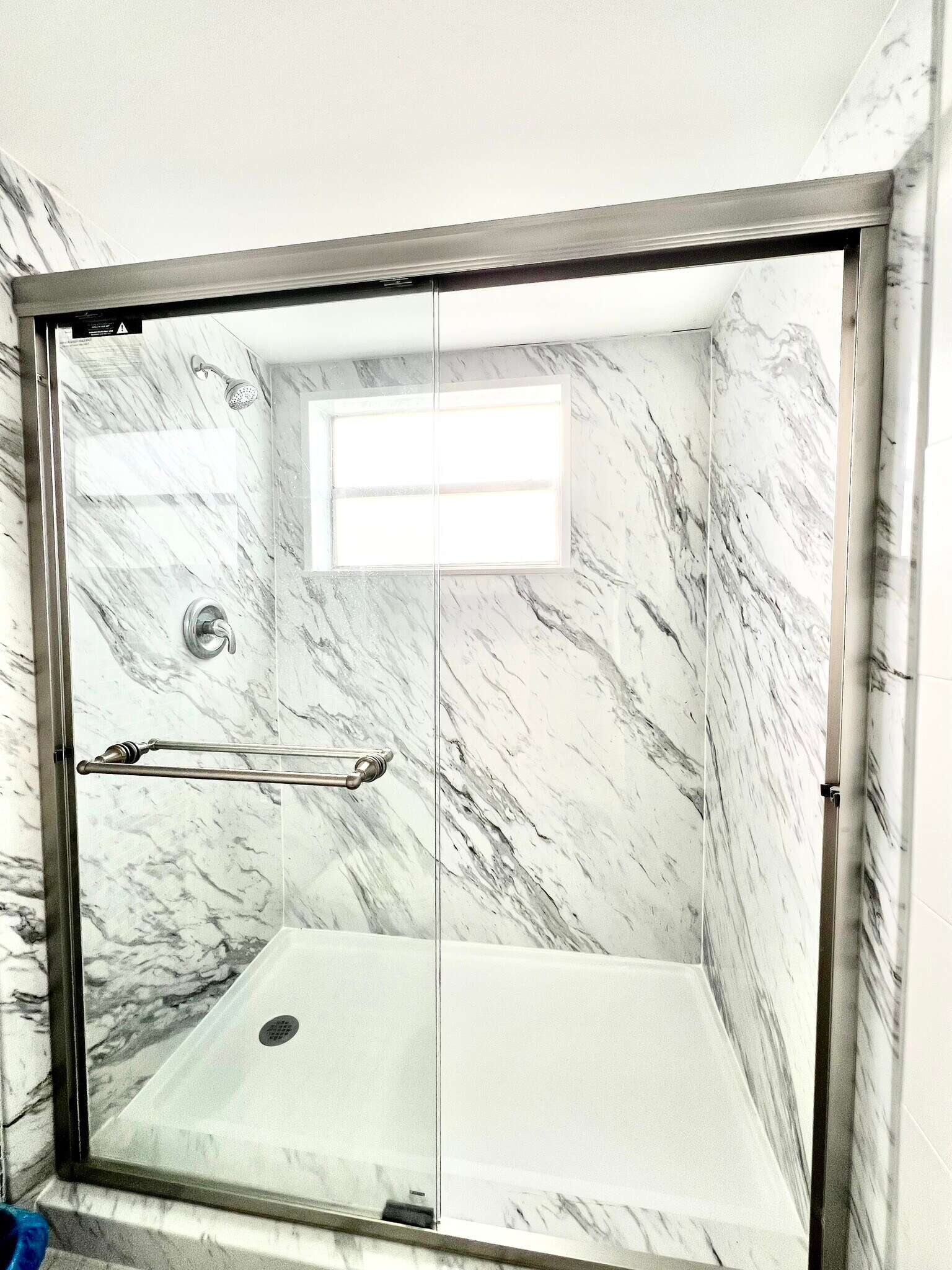 Guest Bathroom - 9410 Tangerine Pl