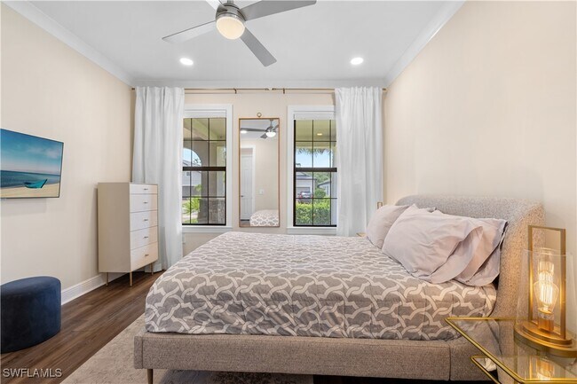 Building Photo - 9799 Everglades Dr