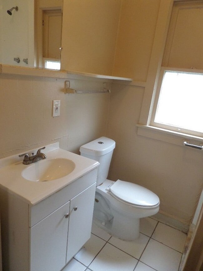 Building Photo - 317 N Highland Ave