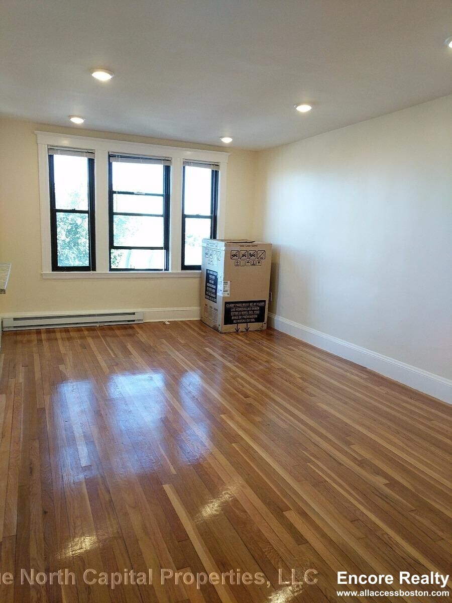 Building Photo - 375 Broadway