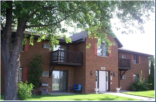 Primary Photo - South Breeze Apartments-Kaukana
