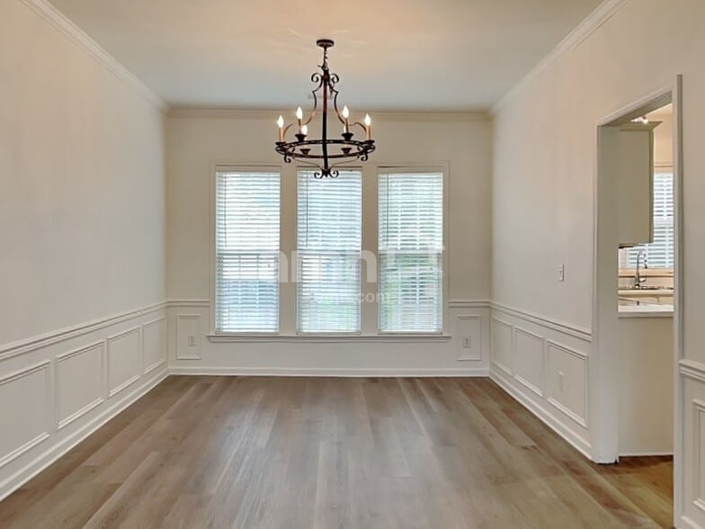 Building Photo - 405 Carphilly Ct