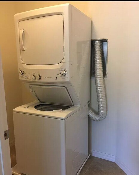 Building Photo - 104 Masters Ln