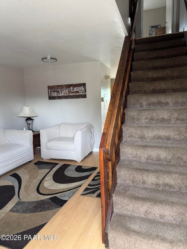 Building Photo - 845 Sunset Ave