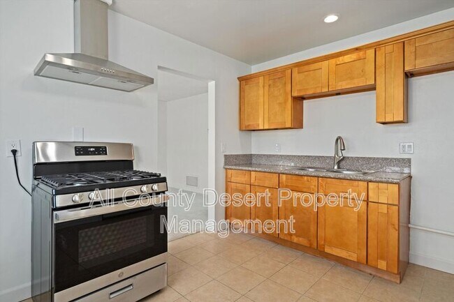 Building Photo - 44868 Santa Anita Ave