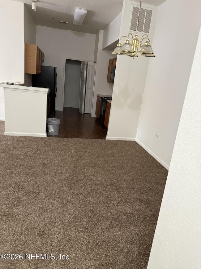 Building Photo - 6099 Maggies Cir