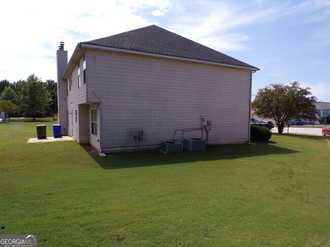 Building Photo - 1527 Paceville Ct NE