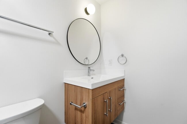 Building Photo - 33 N Blacksmith Ln