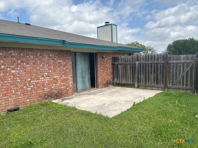 Building Photo - 3502 Plantation Cir