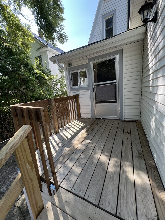 Building Photo - 236 Moores River Dr