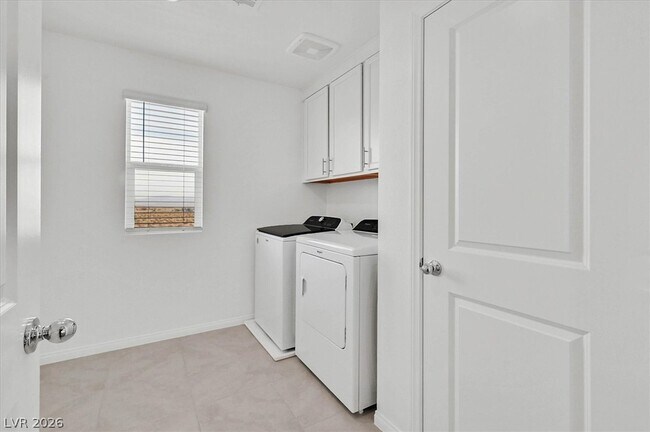 Building Photo - 8106 Rockflower St