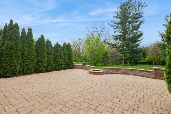 Building Photo - 1N451 Indian Knoll Rd