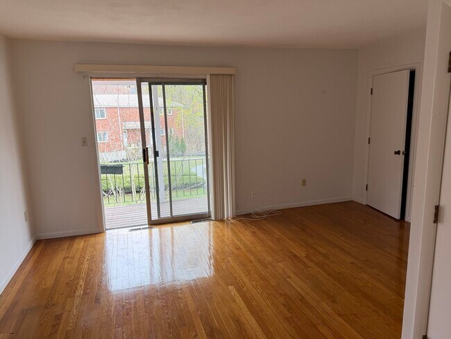 Building Photo - 14 Kippy Dr