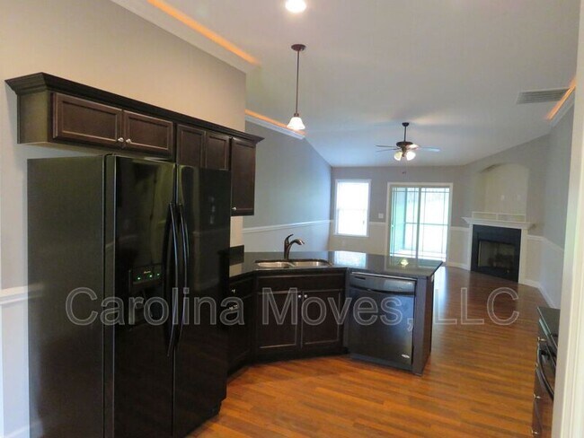 Building Photo - 105 Dellwood Drive
